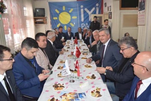 İYİ PARTİ SEÇİM OFİSİNİ KARAMAN HALKININ HİZMETİNE AÇTI