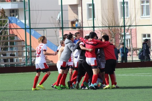 OKULLAR ARASI GENÇLER FUTBOL MÜSABAKALARI SONA ERDİ