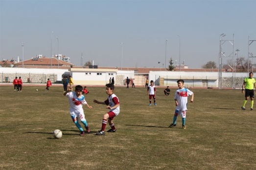 KÜÇÜKLER FUTBOL MÜSABAKALARI