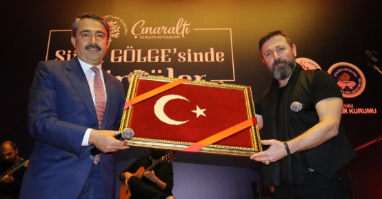 KYK Adana’dan üniversiteli gençlere türkü ve şiir dinletisi